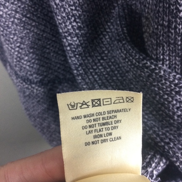 Anthropologie Deletta Millipa Cold Shoulder Oversized Raw Trim Sweater Sz Small - Picture 13 of 13